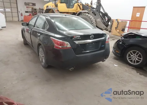 2015 Nissan Altima 2.5/2.5 S/2.5 Sl/2.5 Sv z USA, uszkodzony, nr VIN 1N4AL3AP6FN890434
